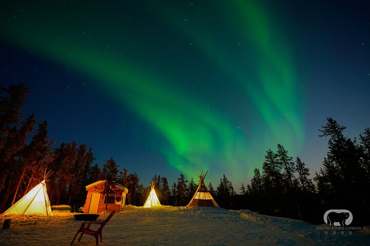 2 - Night Aurora Quest with Glass Tipi Experience