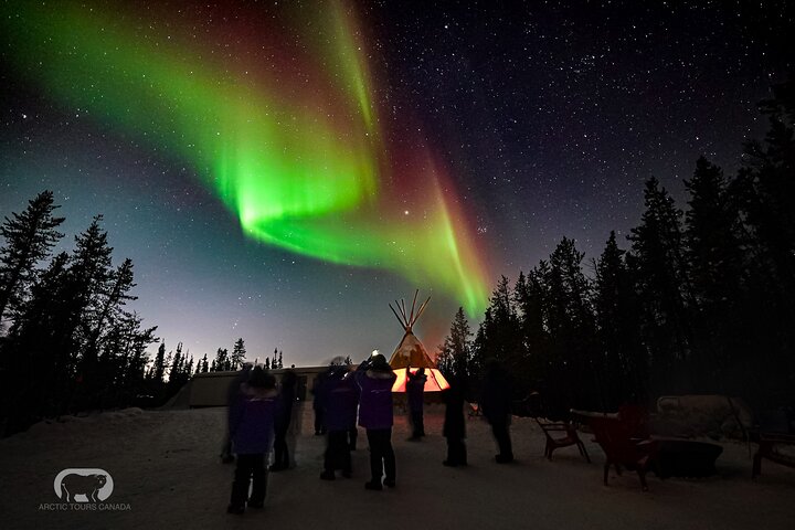 2 - Night Aurora Quest with Glass Tipi Experience