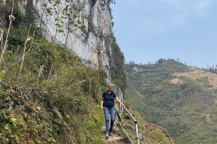 Trekking the White Cliff Ma Pi Leng Pass Adventure