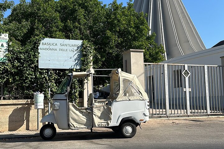 Syracuse and Ortygia and Park Neapolis Tuk-Tuk Tour