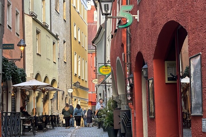 Regensburg Private Tour. Personalities, Art and Food Tour