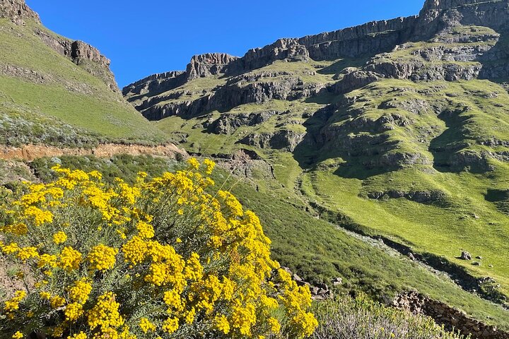 Lesotho Combo Day Tour: Hike-Cycle-4X4