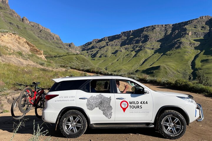 Lesotho Combo Day Tour: Hike-Cycle-4X4
