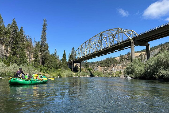 Rogue River Half Day Rafting Trip and Hellgate Canyon