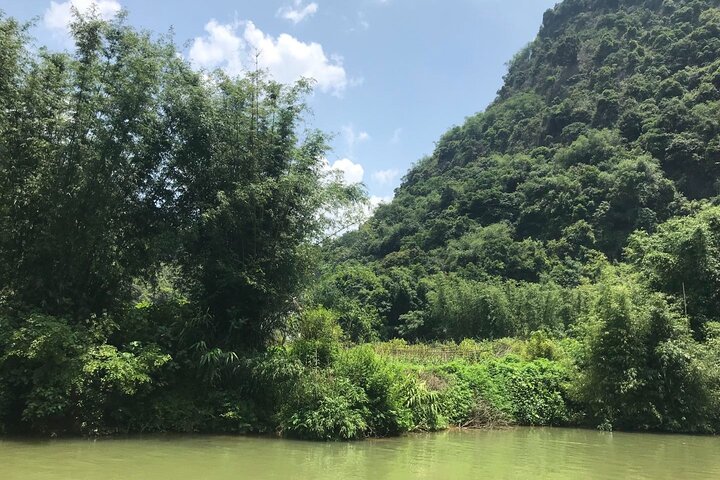 Private Day Tour to Gulong Canyon and Cave Fairland from Guangzhou