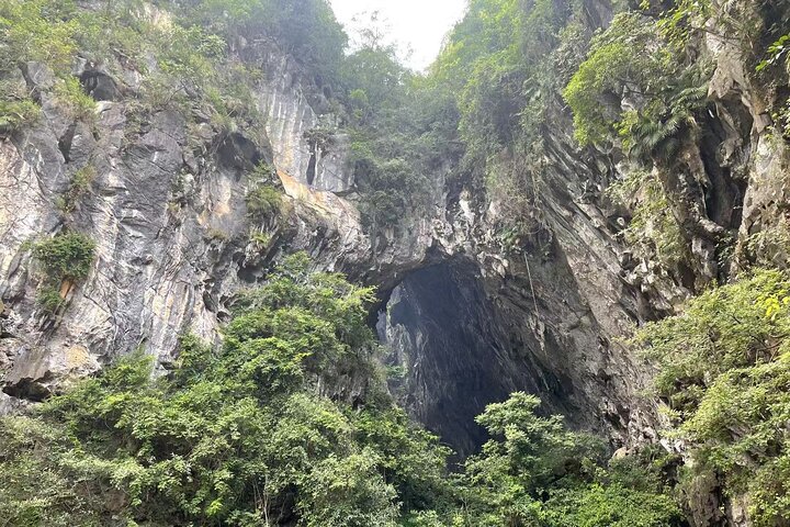 Private Day Tour to Gulong Canyon and Cave Fairland from Guangzhou