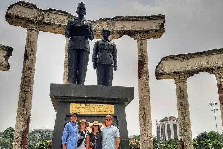 Private Day Tour Surabaya Historiculture