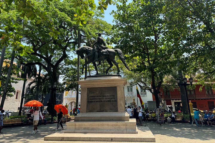 Private Walking Tour in Cartagena Walled City & Getsemaní