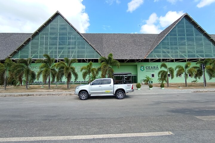 Private 4x4 transfer from Jeri Airport to Jeri or Jeri aJJD