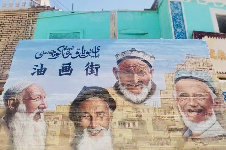 PRI Day Tour in Kashgar including Apa Hoja Tomb, Id Ghar Mosque