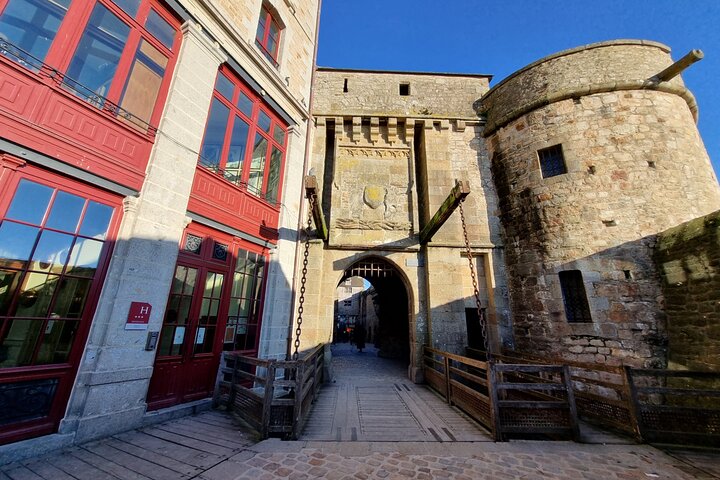 2 hour guided tour of Mont Saint Michel, abbey ticket included