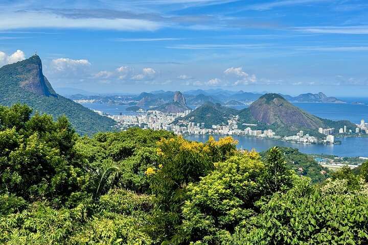 Rio: Tijuca Rainforest Hike, Wildlife, Waterfalls & Caves