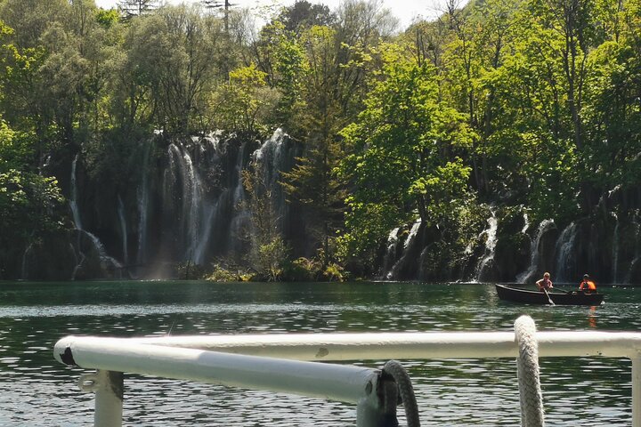 Plitvice Lakes Group Walking Tour with Local Guide