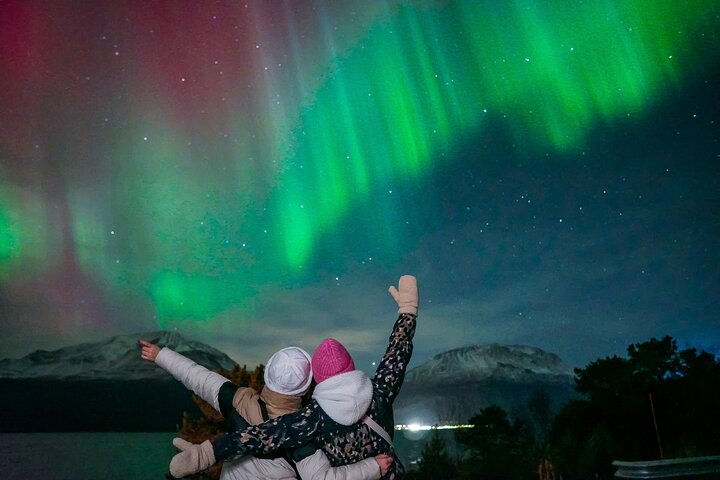 Tromsø Northern Lights Tour with Guaranteed Viewings
