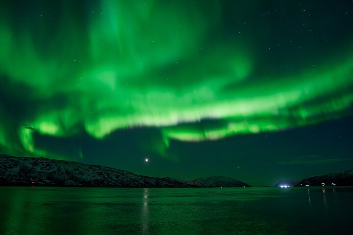Tromsø Northern Lights Tour with Guaranteed Viewings
