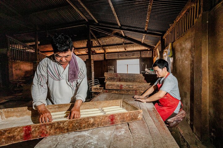 Prabang Plates Food Tour with 15+ Tastings