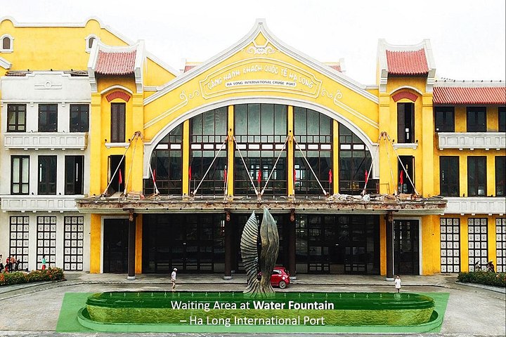 Transfer Ha Long and Ninh Binh by Limousine Bus