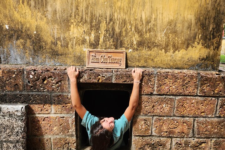 WAR TOUR to MY LAI MASSACRE & KY ANH TUNNELS & GOLDEN PAGODA