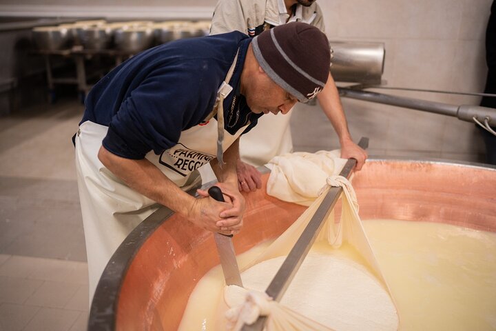 Bologna Food Valley Small Group Factory Tasting and Winery Lunch