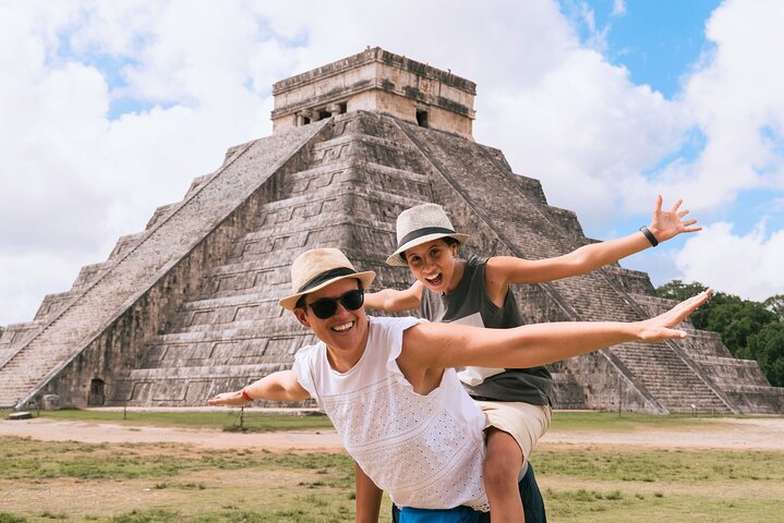 Chichen Itza from Merida with cenote, Izamal and Mayan cuisine