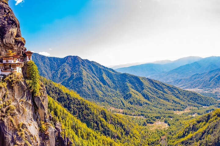 7 Days Shared Bhutan Guided Tour from Thimphu