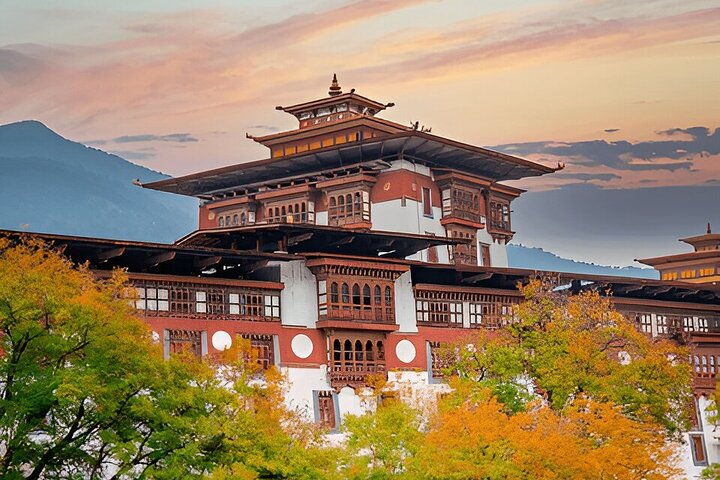 7 Days Shared Bhutan Guided Tour from Thimphu