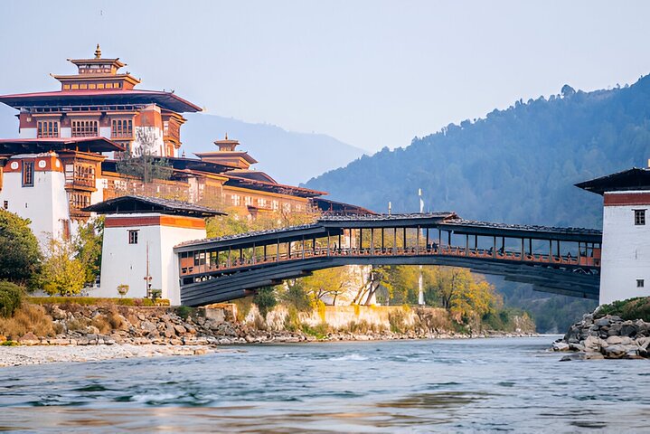 7 Days Shared Bhutan Guided Tour from Thimphu
