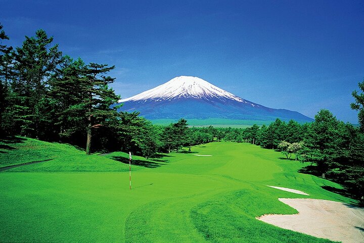 Mt Fuji Private Golf Trip with English guide from Tokyo.