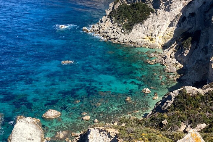 Boat tour island of Ponza