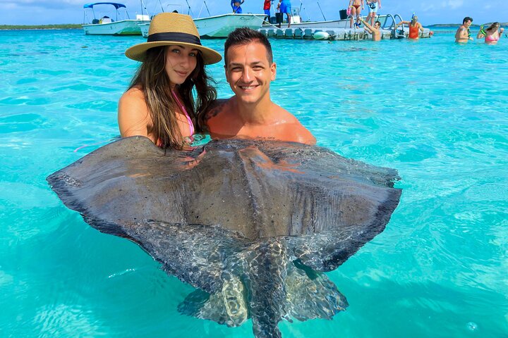 4h Antigua Must-Do: Stingray City & Long Bay Beach