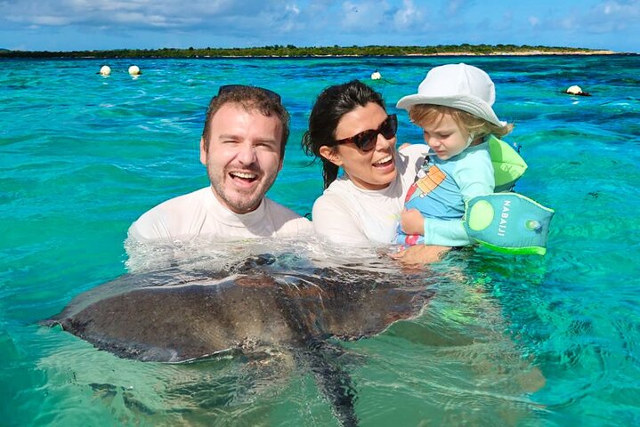 4h Antigua Must-Do: Stingray City & Long Bay Beach