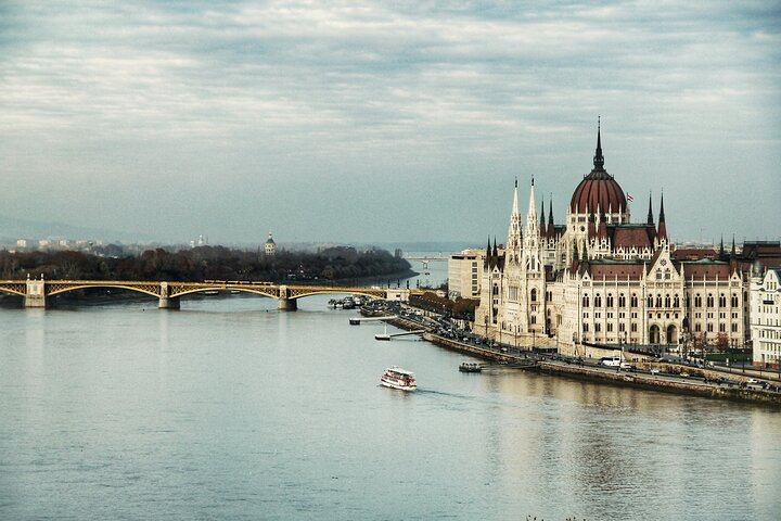 from Bratislava: Budapest Guided One Day Trip