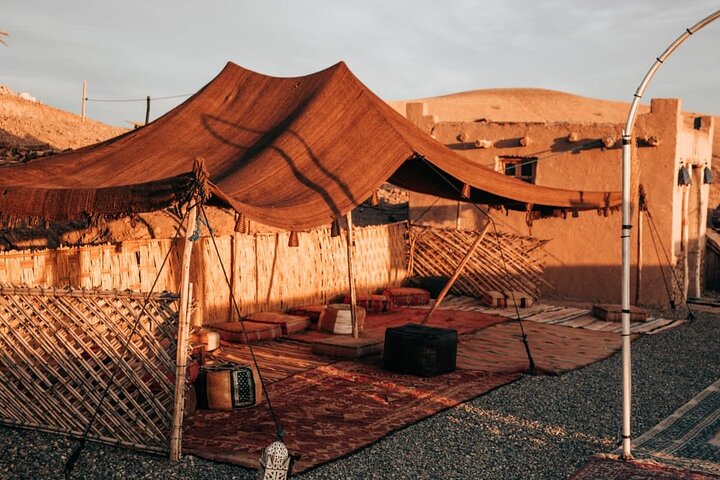 Agafay Desert Dinner, Camel Ride, Fire Show & Traditional Music