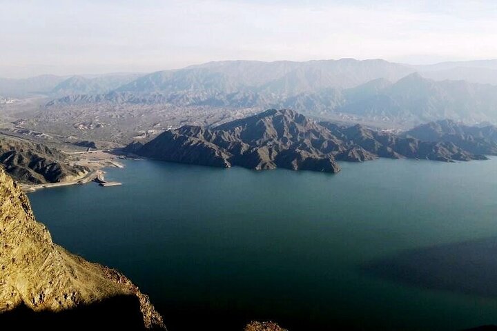 Panoramic Trekking to the Black Edge
