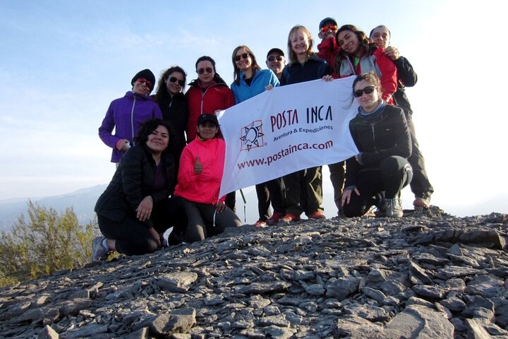 Panoramic Trekking to the Black Edge
