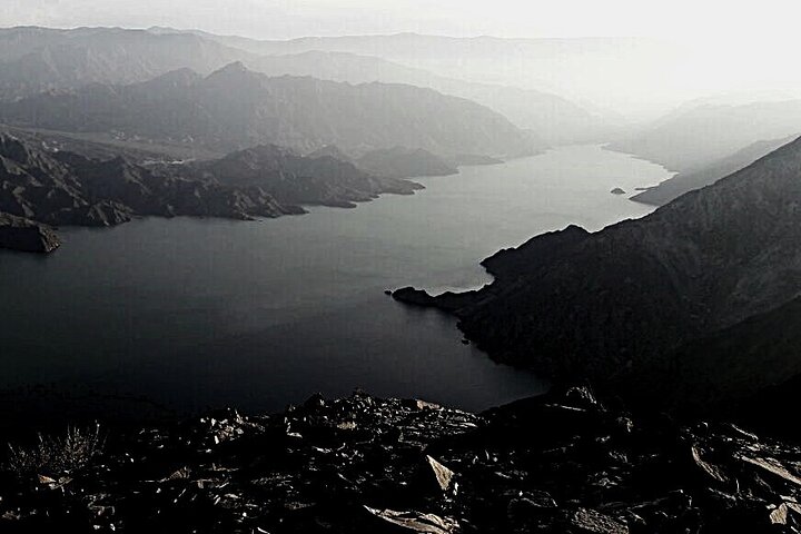 Panoramic Trekking to the Black Edge