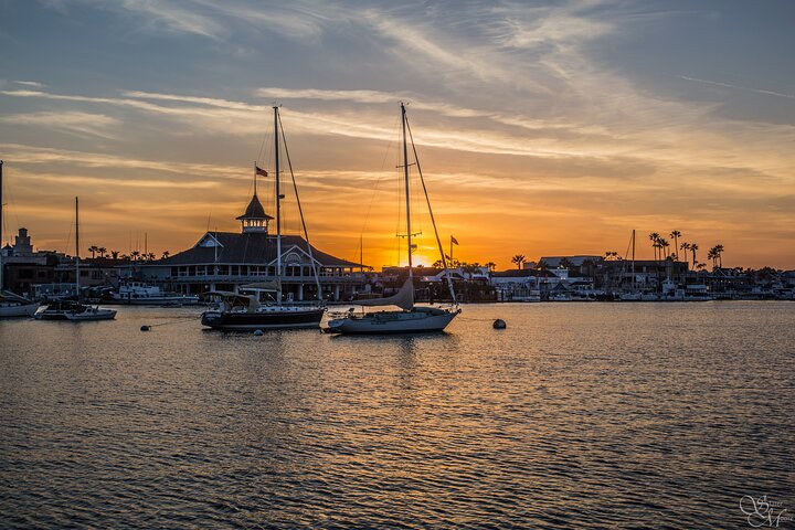 Electric Boat Rental in Newport Beach for Up to 12 People