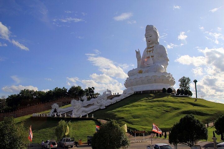 Chiang Rai White Temple, Blue Temple and more from Chiang Mai