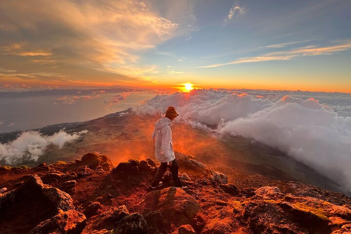 Night Climb – Sunrise Experience at Mount Pico
