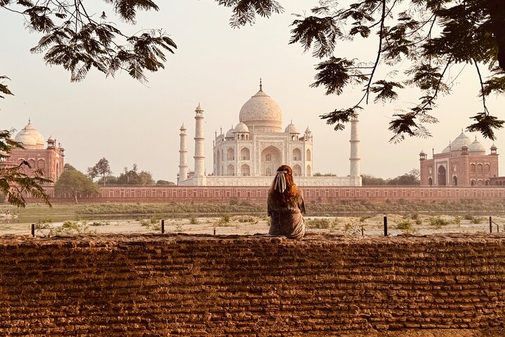 Same day Taj Mahal memorable Agra tour from Delhi