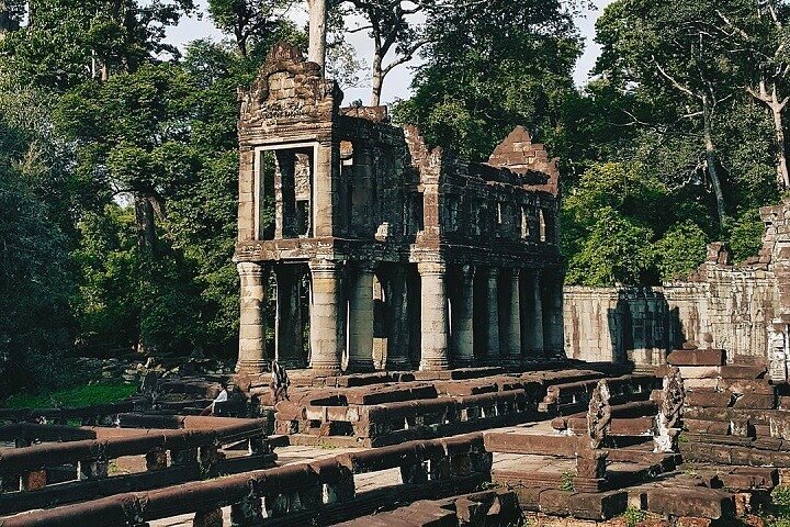 Siem Reap 2-Day Private Angkor Wat Tour with Sunrise