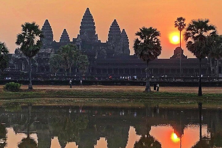 Siem Reap 2-Day Private Angkor Wat Tour with Sunrise