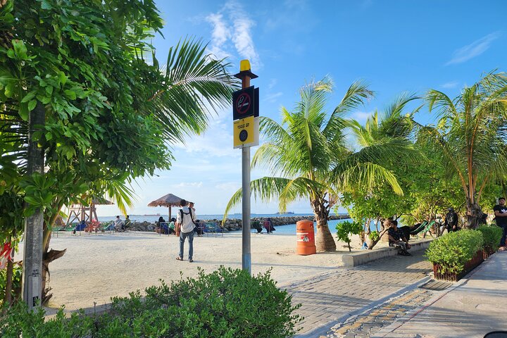 Greater Male Explorer - Private City Tour by Car or by Walking