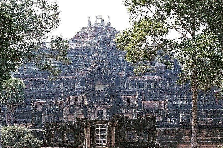 Siem Reap 2-Day Private Angkor Wat Tour with Sunrise