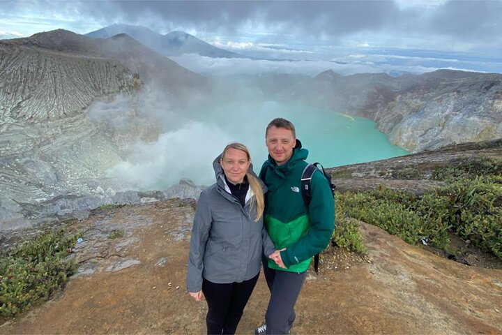 From Yogyakarta: Bromo Sunrise & Ijen Volcano with Bali Drop-off