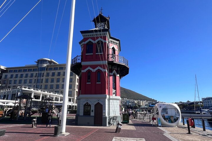 Robben Island Guided Tour with Ferry and Hotel Pickup