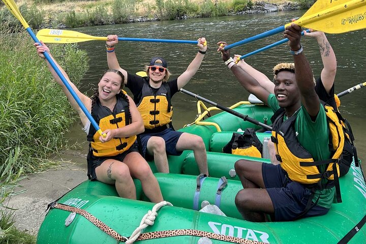 Rogue River Half Day Rafting Trip and Hellgate Canyon
