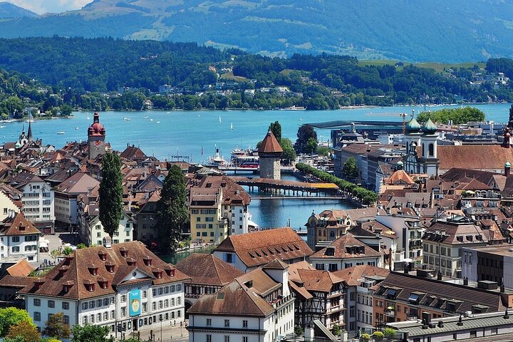 Lucerne Walking Tour: Explore Top Sights & Hidden Gems