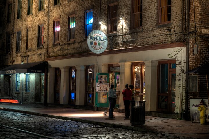 Savannah Haunted Pub Crawl Walking Tour