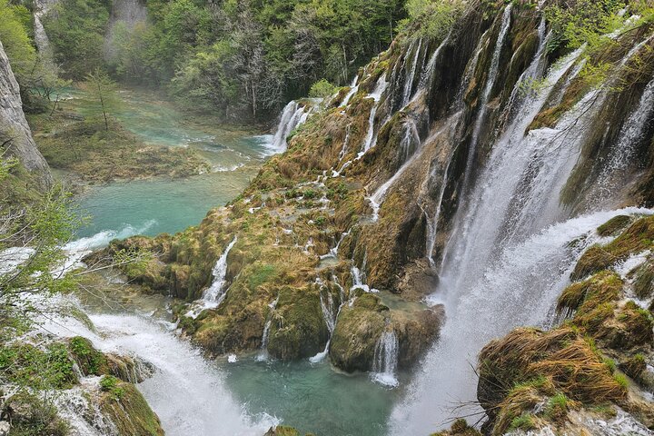 Plitvice Lakes Group Walking Tour with Local Guide